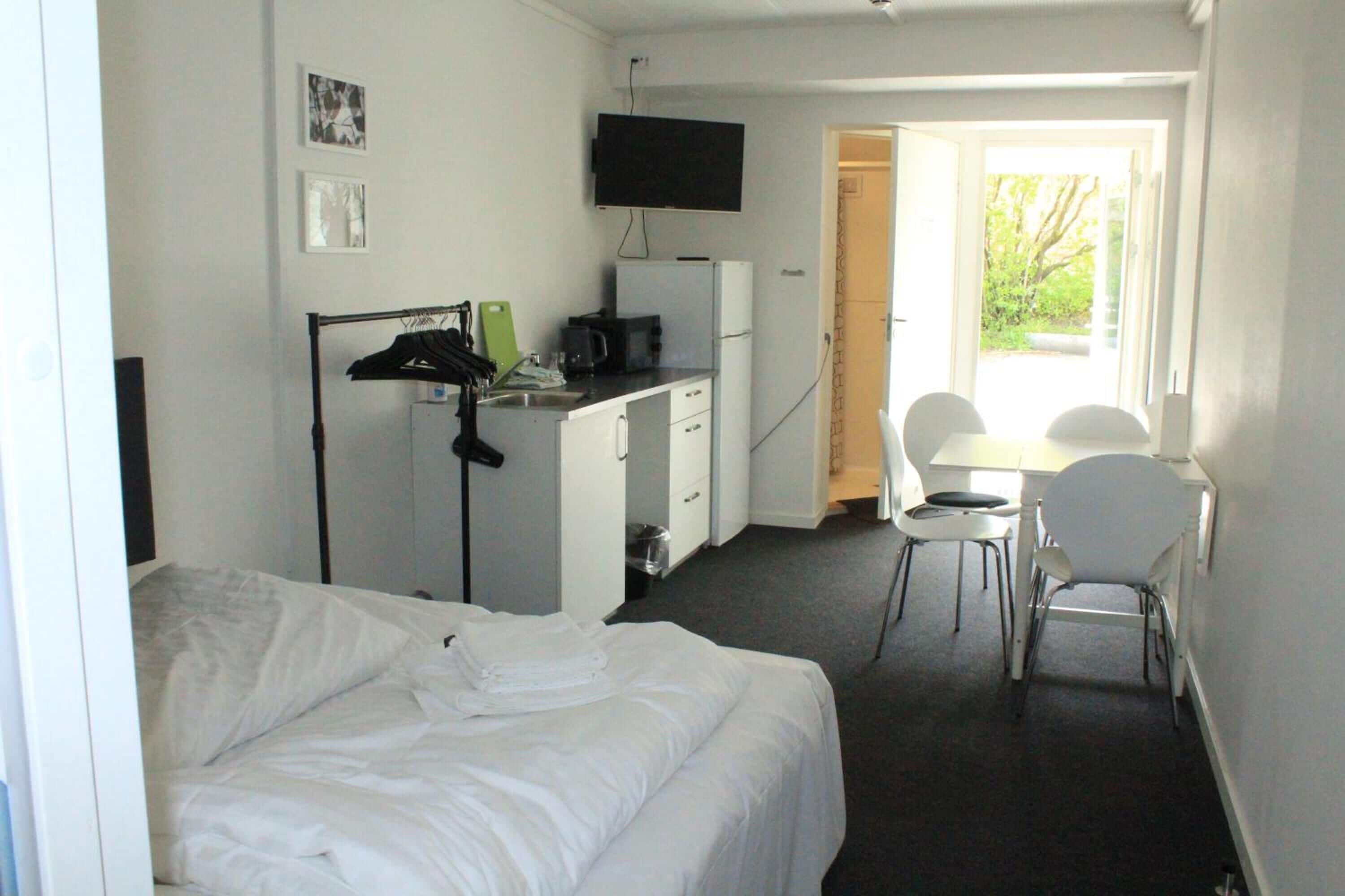 Arbejdsområde til bærbare computere, mørklægningsgardiner, gratis Wi-Fi