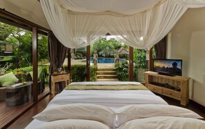 Family Villa, 5 Bedrooms, Ensuite, Pool View | 5 bedrooms, Egyptian cotton sheets, premium bedding, down comforters - Villa Menari Bali (Kerobokan)