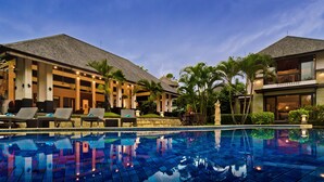 Outdoor pool - Villa Menari Bali (Kerobokan)