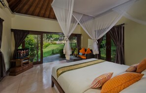 Family Villa, 5 Bedrooms, Ensuite, Pool View - Villa Menari Bali (Kerobokan)