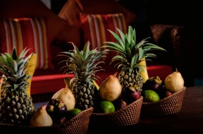 Family Villa, 5 Bedrooms, Ensuite, Pool View | Shared kitchen - Villa Menari Bali (Kerobokan)