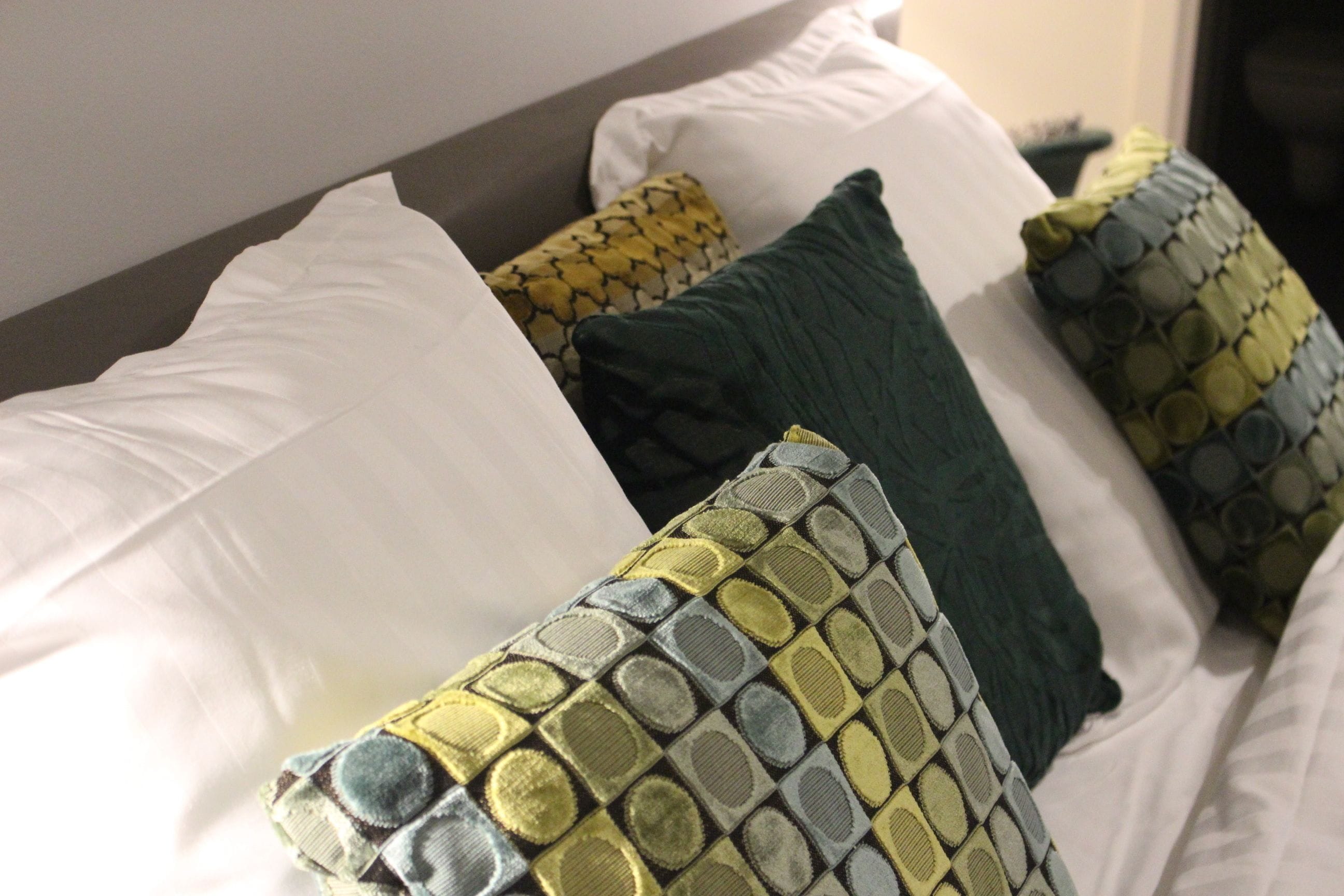 deluxe double room, courtyard view | egyptian cotton sheets, premium bedding, desk, laptop workspace