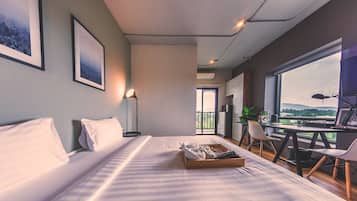 The Loft Grand Deluxe Room (Mountain View) | ์ฑ
์, ๋ฌด๋ฃ WiFi, ์นจ๋ ์ํธ