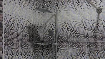 Standard Twin Room | Bathroom
