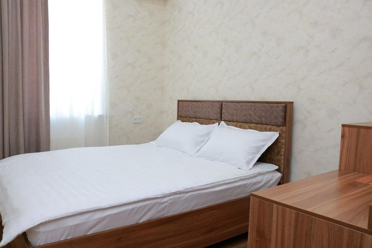 In-room safe, desk, soundproofing, WiFi (free)