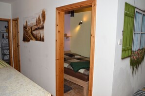 2 bedrooms, iron/ironing board, travel cot, WiFi - A holiday house / apartment with a difference - with a sauna in the living area.  (Löbnitz)