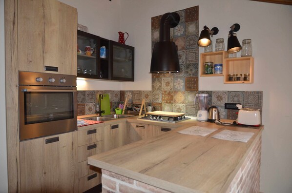 烤箱、烤面包机、厨具/餐具、调味品