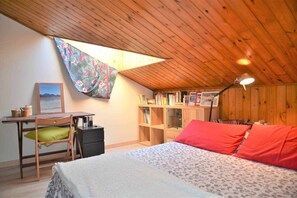 1 habitación, escritorio, wifi y ropa de cama 