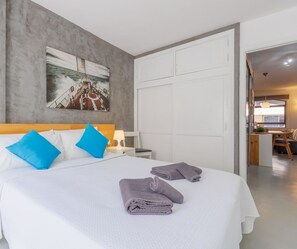 1 chambre, fer et planche à repasser, lit parapluie, Wi-Fi gratuit