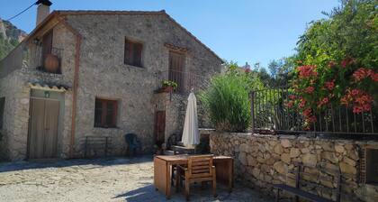 Stone House - Casa de los Abuelos