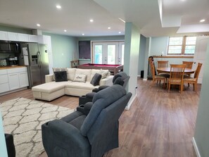 Smart TV, fireplace, DVD player, table football