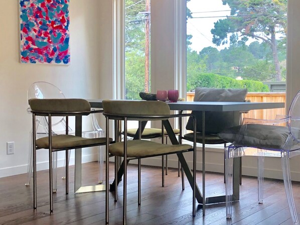 Dining - NOW for US OPEN: First VRBO listing for Newly Re (Carmel-By-The-Sea)