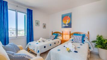 1 chambre, fer et planche Ă repasser, Wi-Fi gratuit, draps fournis