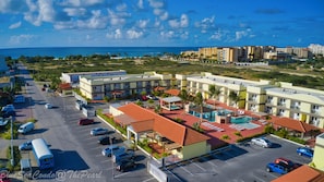 Unclassified image, 3 of 12, button