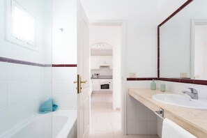 Bathtub, towels - Home2Book Amazing View Apartment Pool Adeje (Costa Adeje)