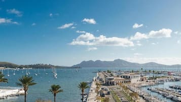 Habitación estándar con 2 camas individuales, vistas al mar | Vistas desde el alojamiento