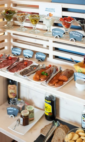 Free daily buffet breakfast  - Eolo Affiliated by FERGUS (Pollenca)