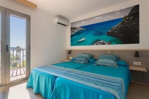 Minibar, in-room safe, iron/ironing board, free WiFi