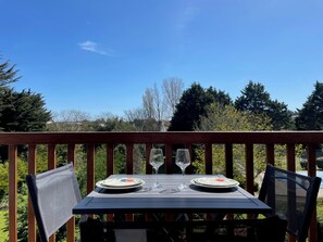 Outdoor dining - "Ze Appartement" Apartment (Quiberon)
