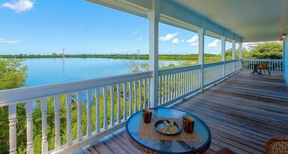 Waterfront 4 Schlafzimmer 3 Bad Luxus Haus am Meer mit Pool