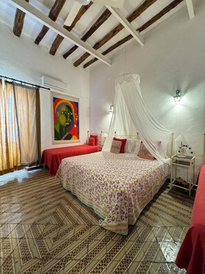 Deluxe Apartment, 2 Bedrooms, 2 Bathrooms, Sea View | Egyptian cotton sheets, premium bedding, in-room safe