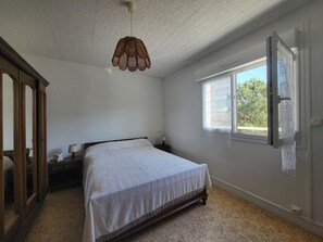 2 bedrooms