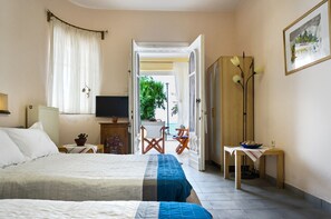 1 chambre, bureau, fer et planche à repasser, Wi-Fi