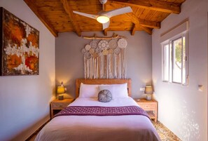 The Stables Superior Double Room 12 | 客房内保险箱、遮光窗帘、隔音、免费 WiFi