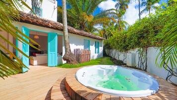 Casa família (France) | Frigobar, ferros/tábuas de passar roupa, Wi-Fi de cortesia