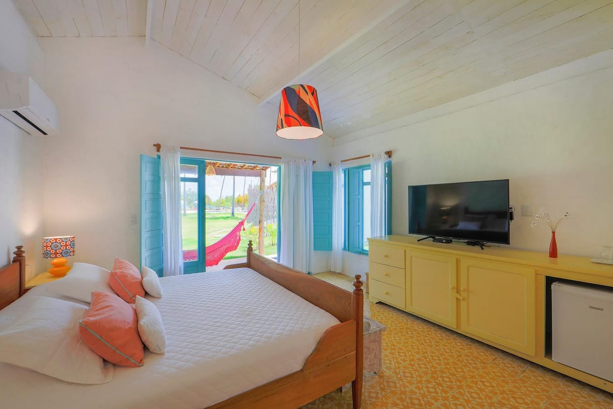 1 bedroom, minibar, iron/ironing board, free WiFi