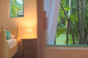 Family House (France) | Minibar, iron/ironing board, free WiFi, bed sheets - Pousada Patacho (Porto de Pedras)