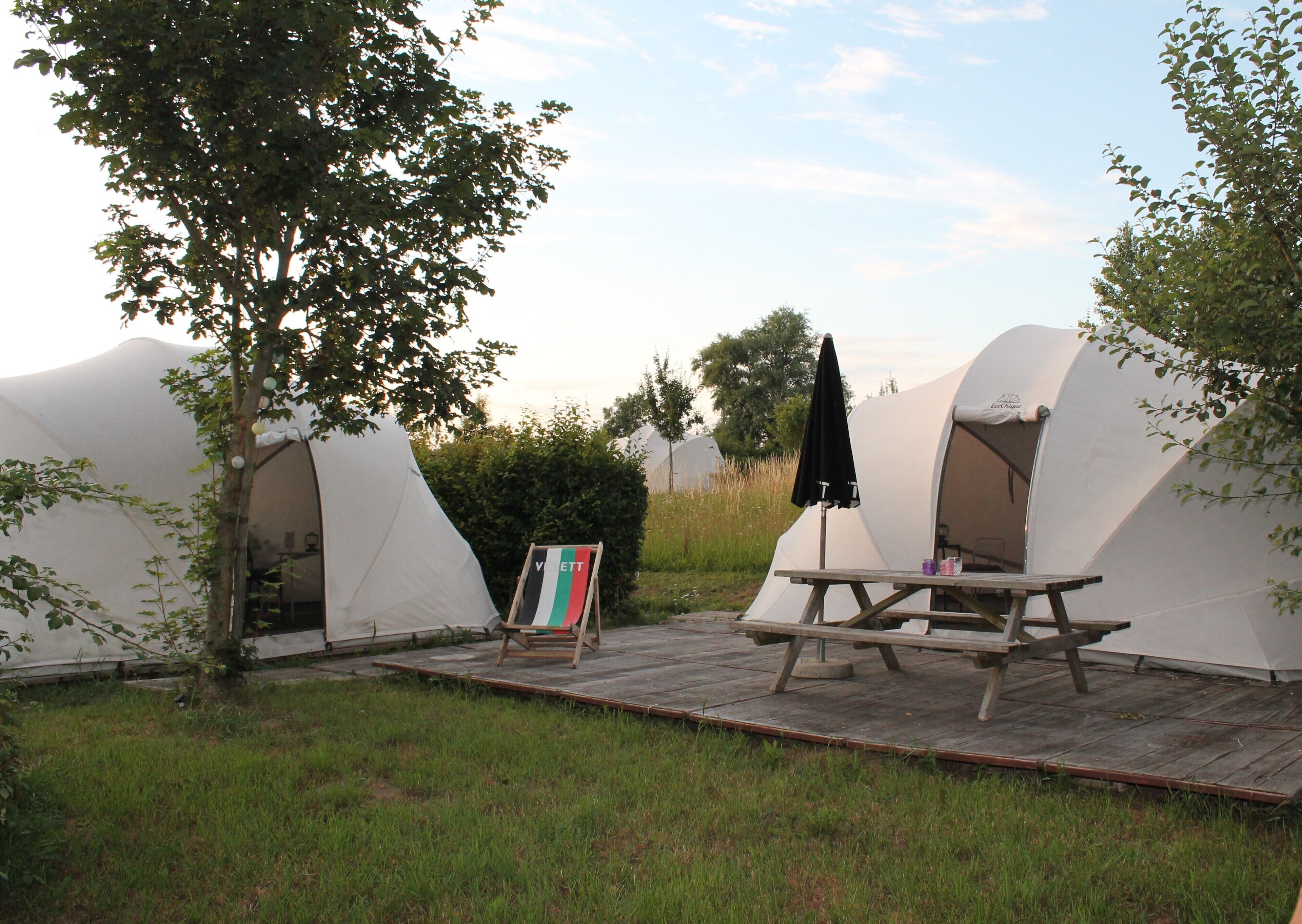 Lều dành cho gia đình | Hiên