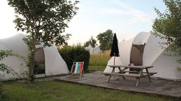 Lều dành cho gia đình | Hiên