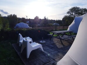 家庭帐篷房 | 露台