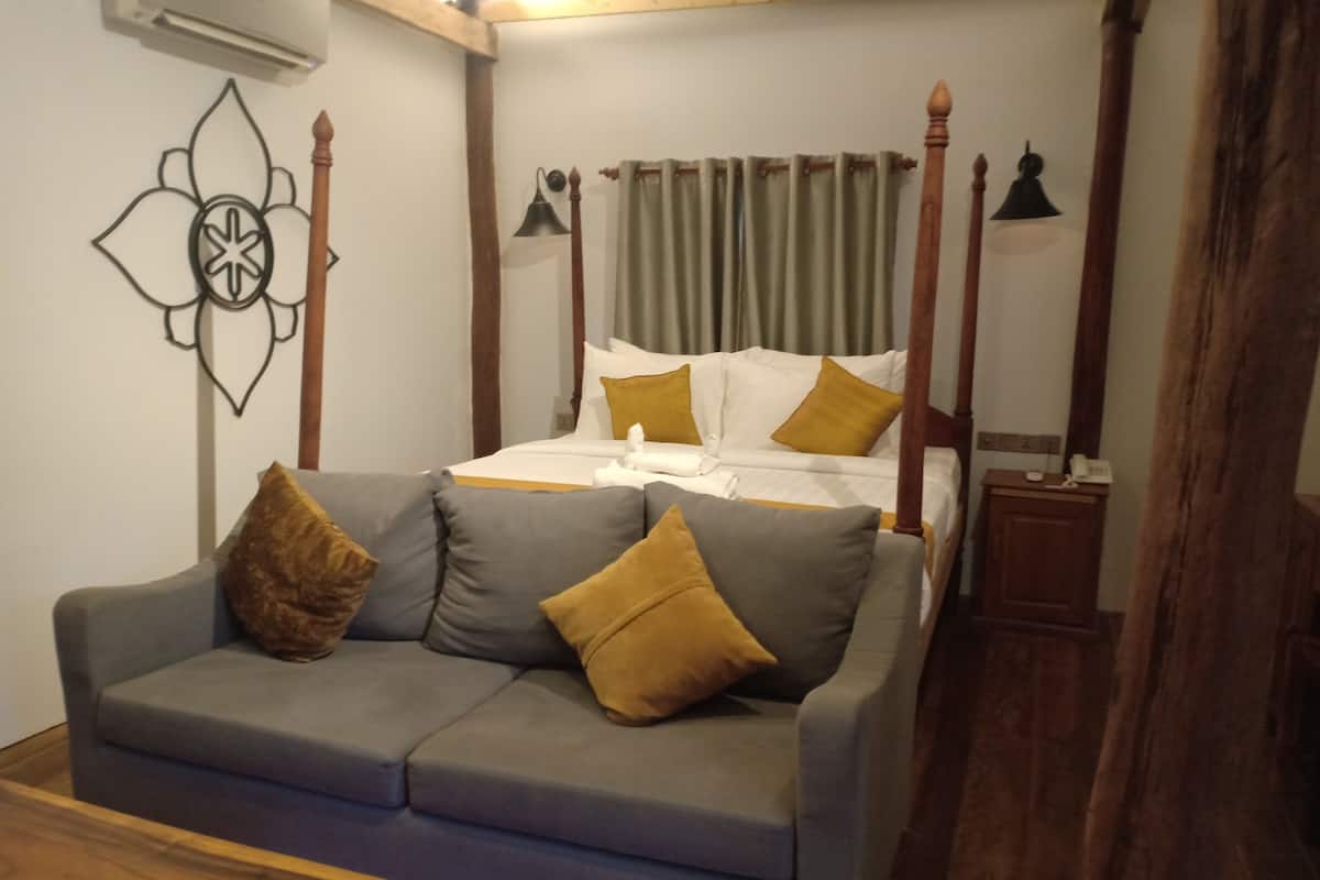 Ropa de cama de alta calidad y tabla de planchar con plancha