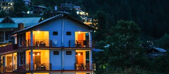 Eine warme, ruhige und ruhige Unterkunft, die Ihnen hilft, sich mit der Natur zu verbinden