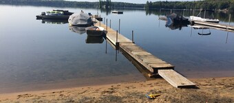 Sandy Beach Cottage on Chandos Lake