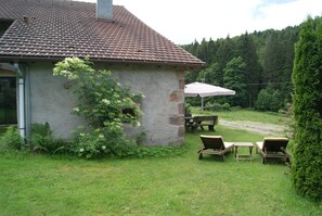 屋外ダイニングエリア