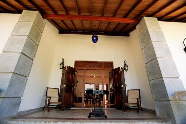 Property entrance - Arunalu Lake Front (Koggala)