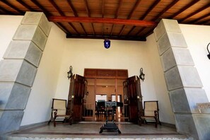 Entrada de la propiedad