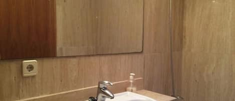 Comfort Double or Twin Room, Sea View | 1 bedroom, pillow-top beds, in-room safe, desk