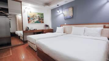 Minibar, caja fuerte, decoración individual y mobiliario individual