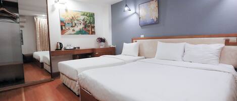 Minibar, in-room safe, individually decorated, individually furnished