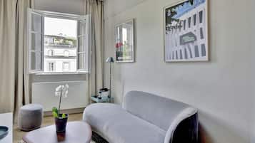 Télévision à écran plat