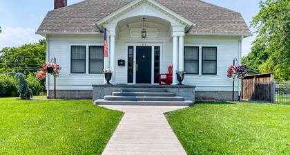 Brand New Modern Guest House in the perfect Location. Safe, and comfortable.