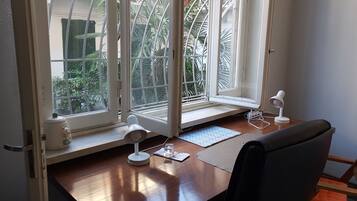 Familienzimmer | Schreibtisch, schallisolierte Zimmer, Zustellbetten, kostenloses WLAN