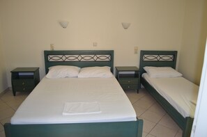 Apartamento, 1 habitación | Cunas (de pago) y ropa de cama