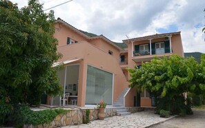 Reception - Odysseia Apartments (Lefkada)