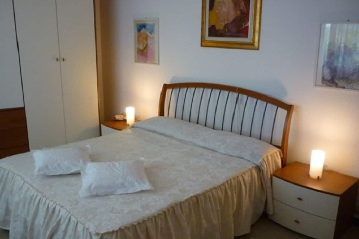 Deluxe Room, Multiple Beds, Garden View | Premium bedding, down duvets, in-room safe, blackout curtains