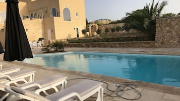 Utomhuspool